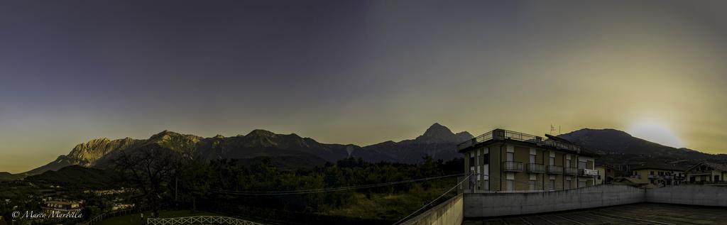 Hotel Pina Ristorante Isola del Gran Sasso dʼItalia Exteriör bild